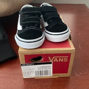 Baby old skool vans size 2